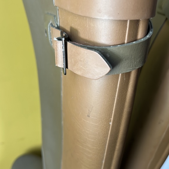 Hunter green boots - Picture 7 of 9